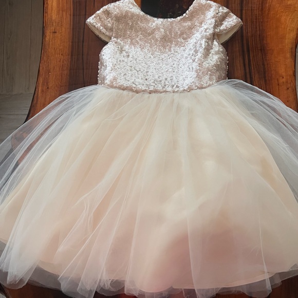 3t gold dress Off white dress size 3t – Teenie Tiny Tots Children's Shop main image 1